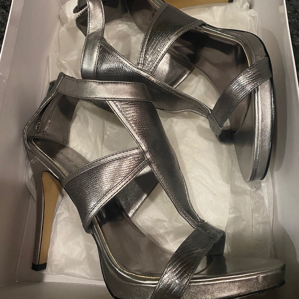 Nine West Lava
